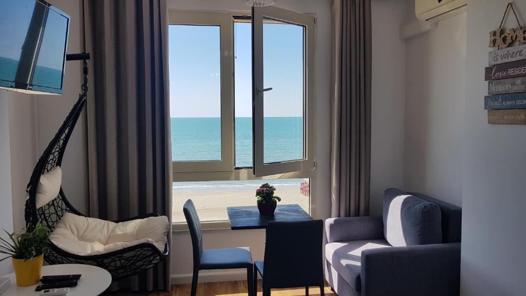 Nespecifikovaný výhled na moře nebo výhled na moře při pohledu z apartmánu