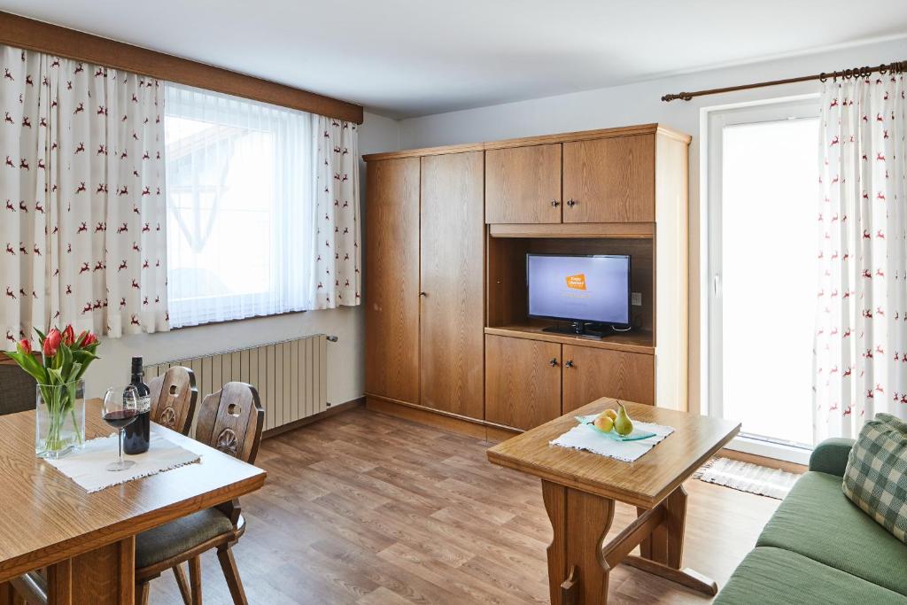 TV a/nebo společenská místnost v ubytování Appartements Sailer