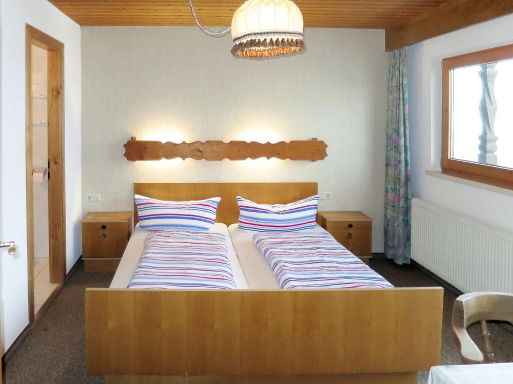 Posteľ alebo postele v izbe v ubytovaní Holiday Home Schrofner by Interhome