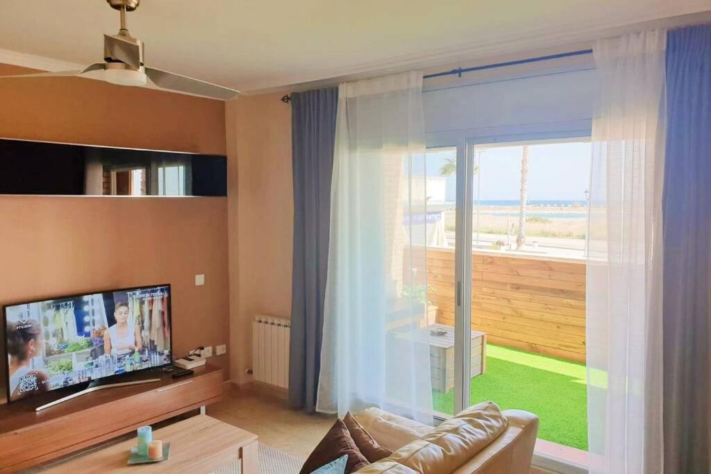 Apartamento para 5 personas frente al mar con piscina y parking - Appartement Met Drie Slaapkamers