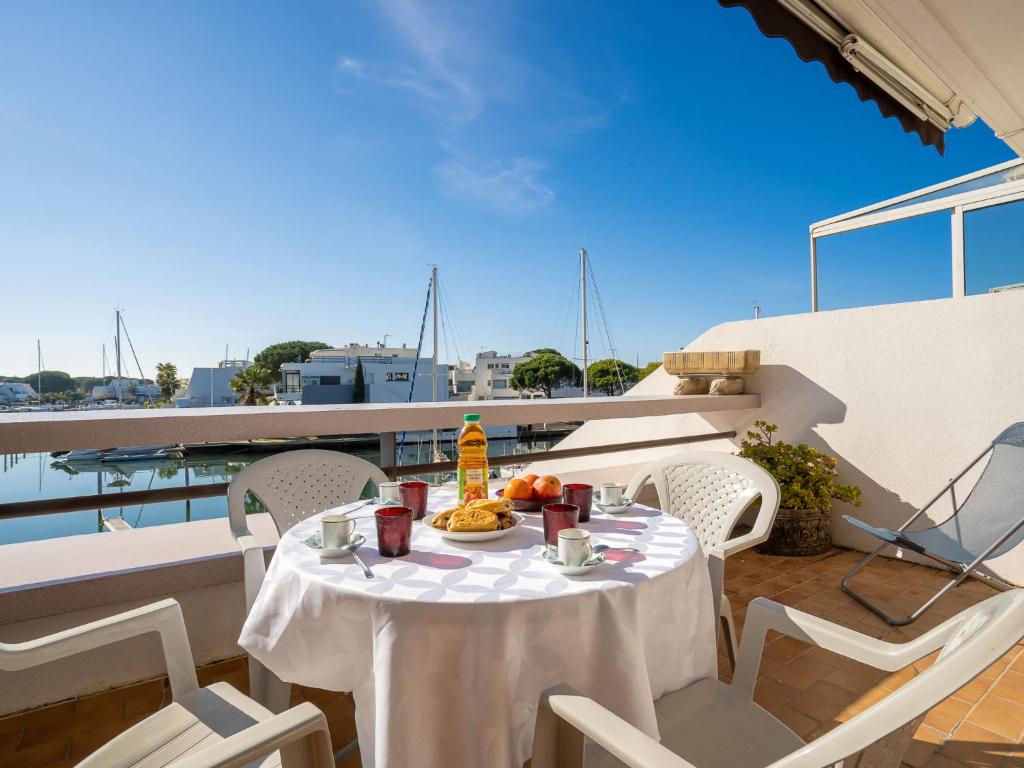 Apartment Les Marinas d'Ulysse IV, Le Grau-du-Roi – Updated 2023 Prices