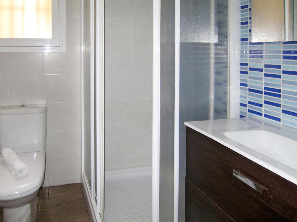 Kúpeľňa v ubytovaní Holiday Home Ayora by Interhome