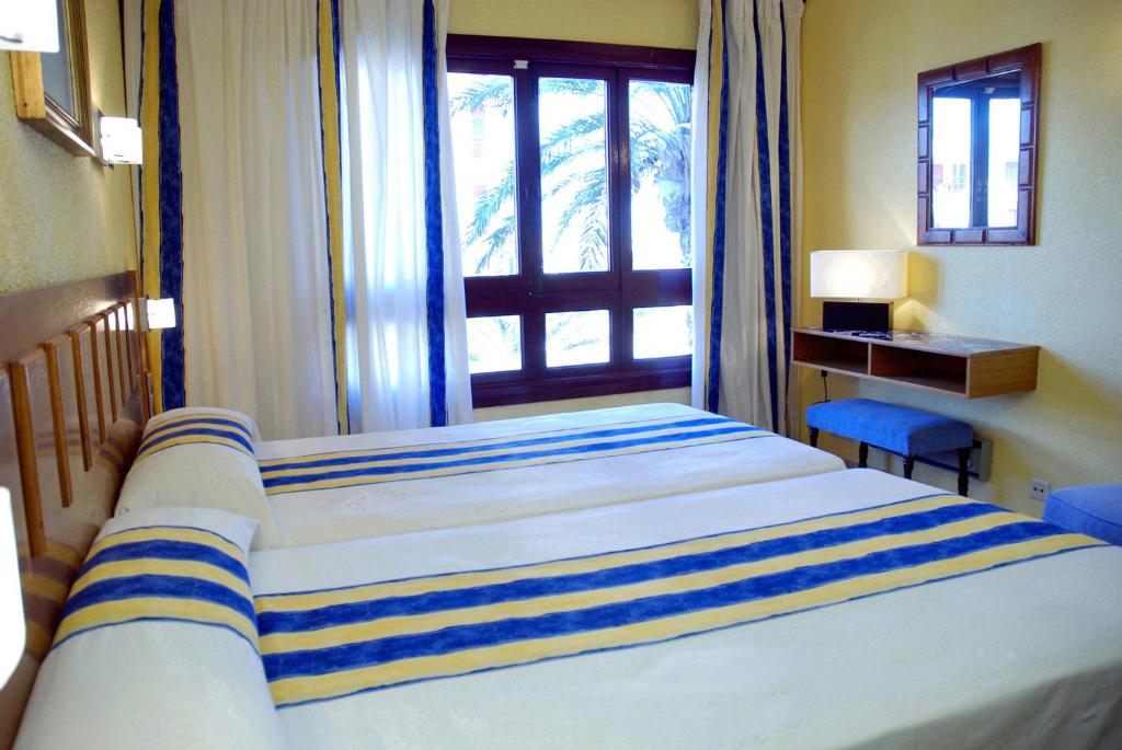 Hotel Apartamentos Londres La Manga - Appartamento Con 1 Camera Da Letto (3 Adulti)