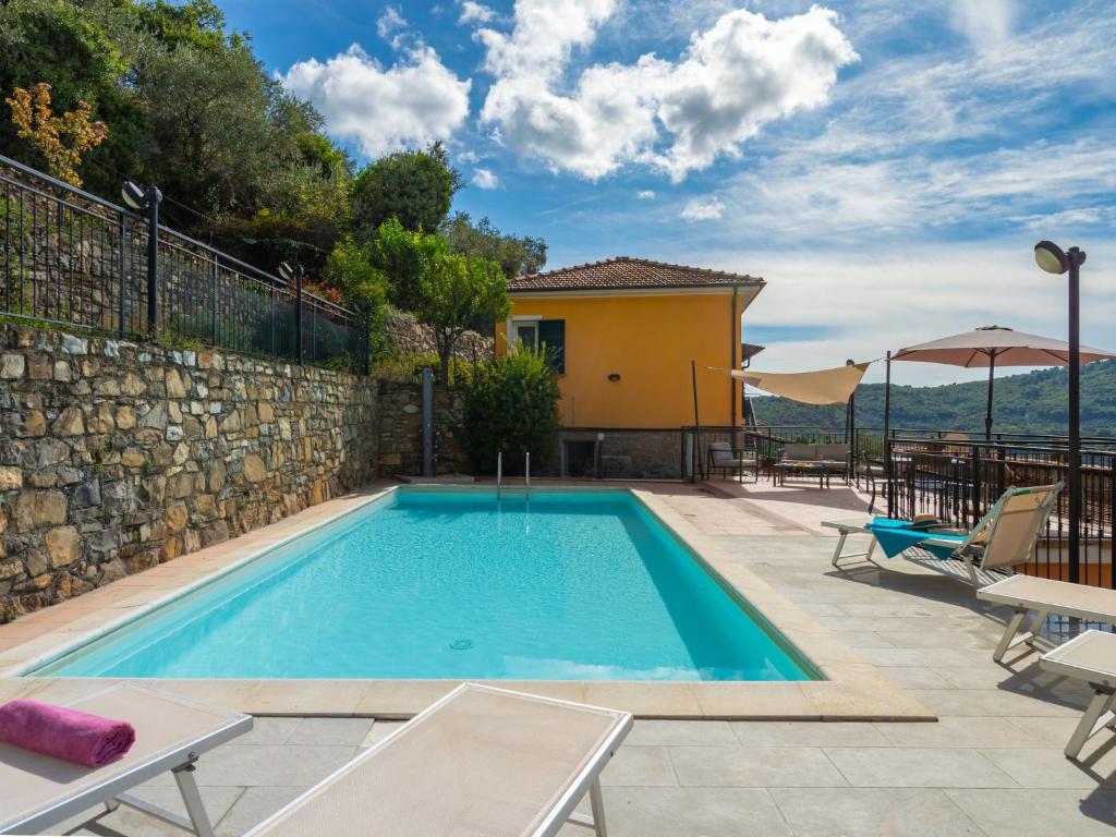 The swimming pool at or close to Apartment Arancia - PTB153 by Interhome