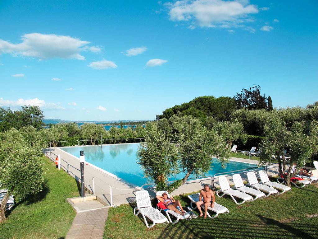 Bazén v ubytování Apartment La Villa 2 by Interhome nebo v jeho okolí