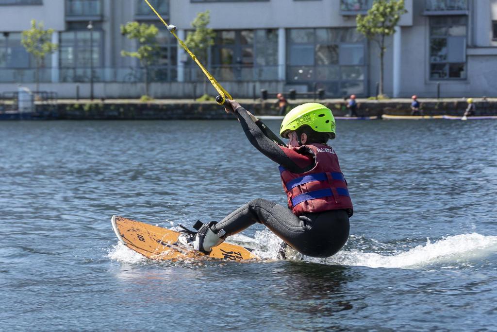 Clayton Hotel Cardiff Lane - Resim 21