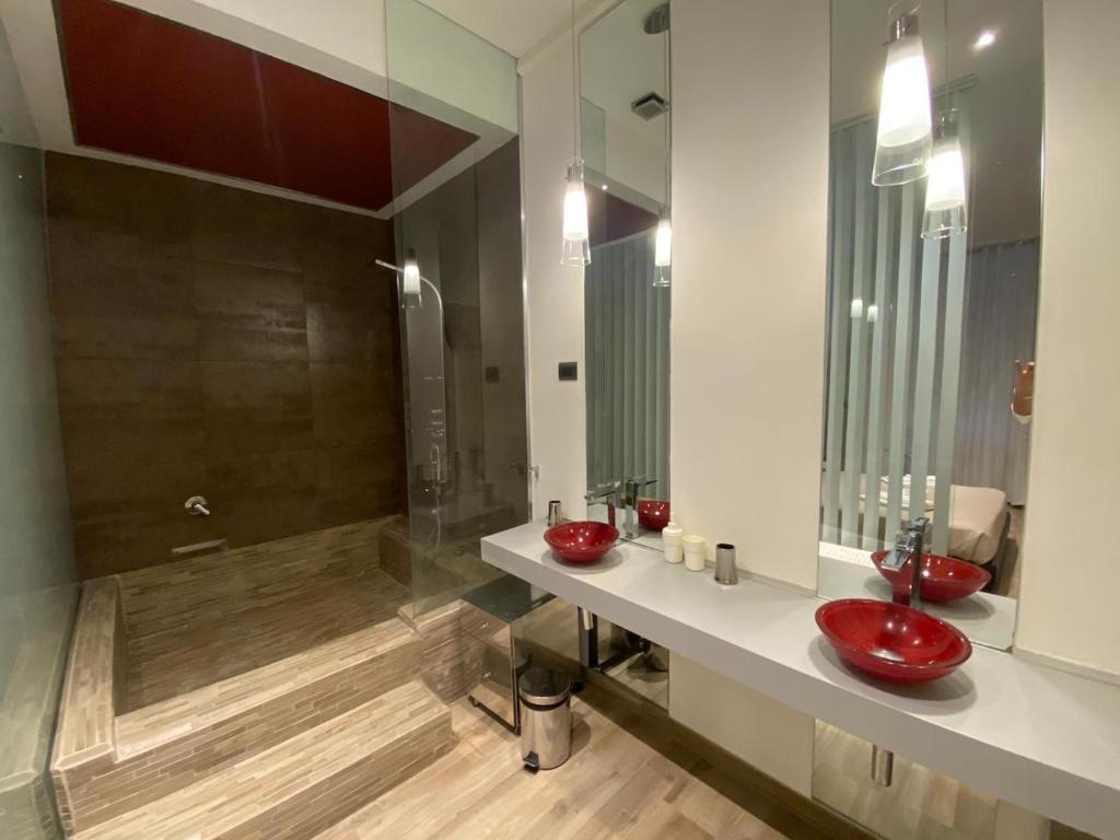 Łazienka w obiekcie HH Hermoso Housing ALESSANDRIA