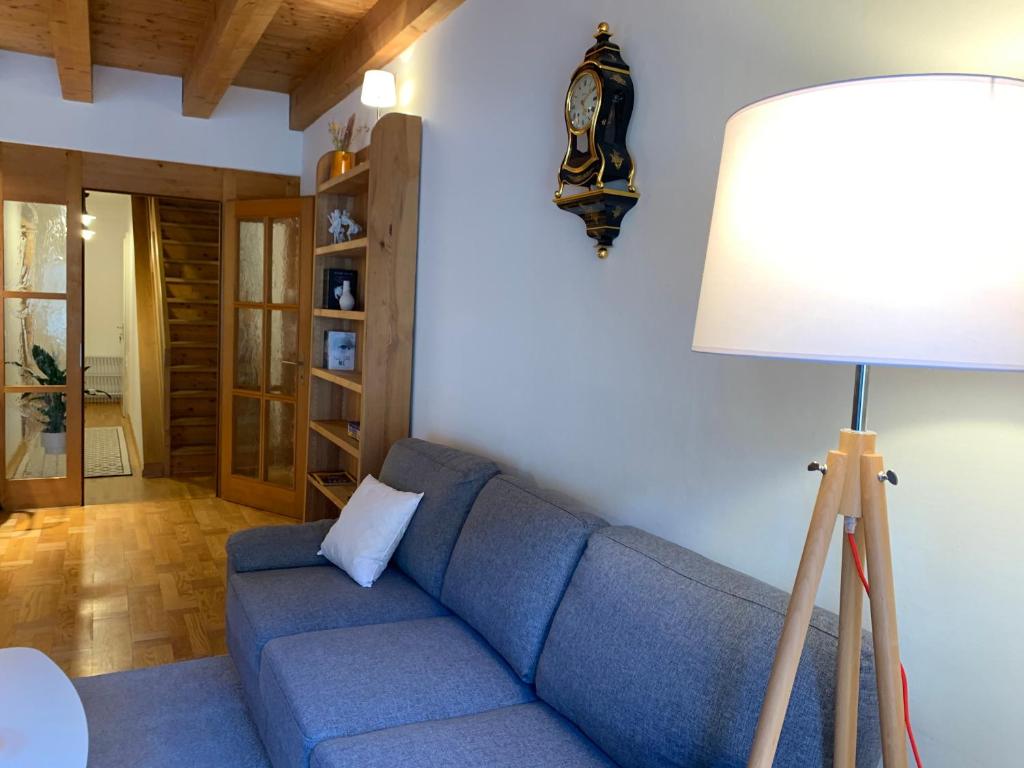 Posezení v ubytování Old Town Loft & Central Location in Rapperswil