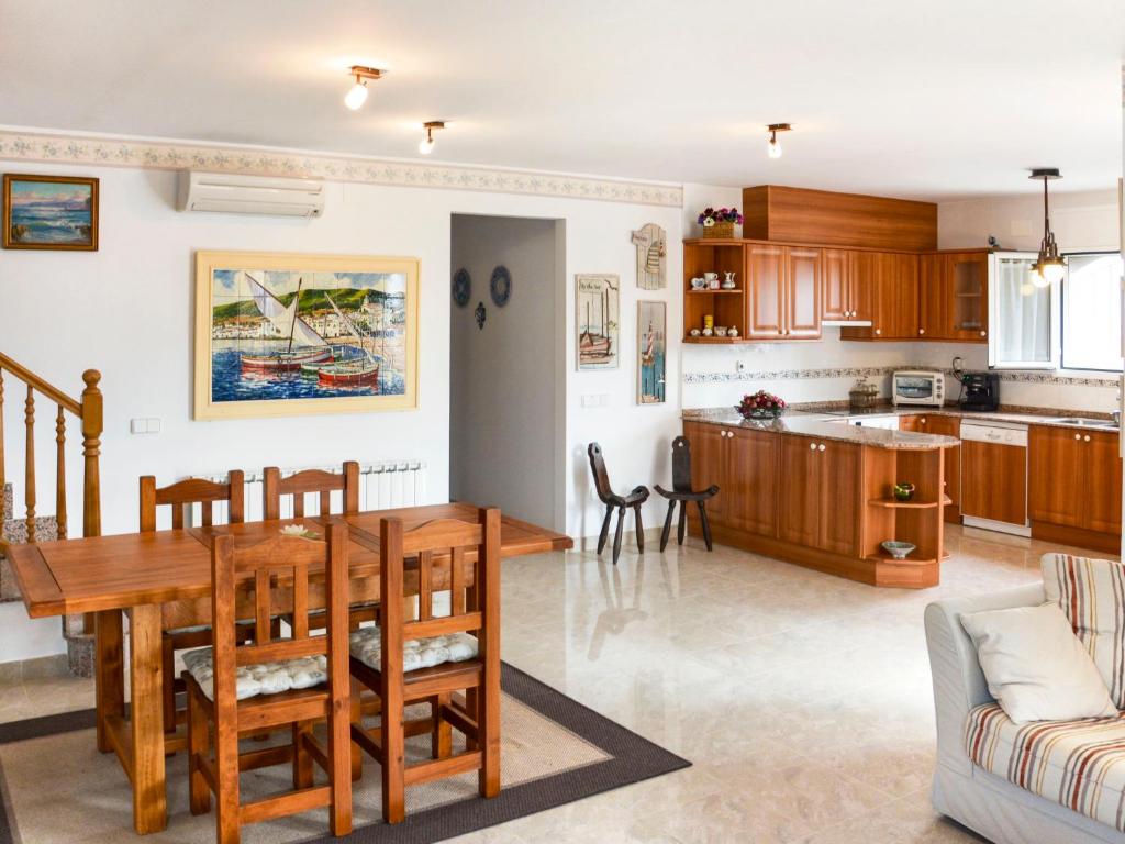Kuchyňa alebo kuchynka v ubytovaní Holiday Home Silvia by Interhome