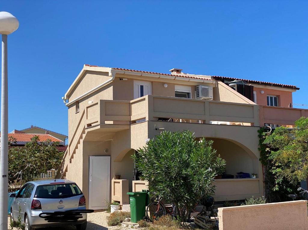 Beachfront Apartment, Vir (updated prices 2024)