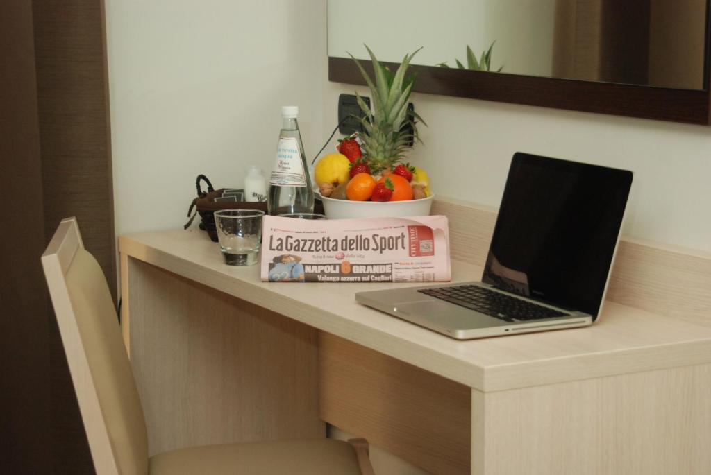 Hotel Vittoria - Habitación Confort Con 1 O 2 Camas Y Balcón