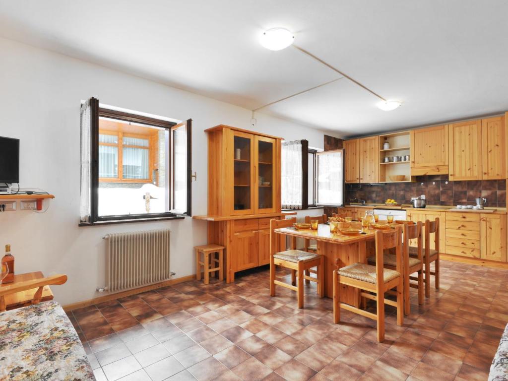 Kuchyňa alebo kuchynka v ubytovaní Apartment Cesa Fraines-2 by Interhome