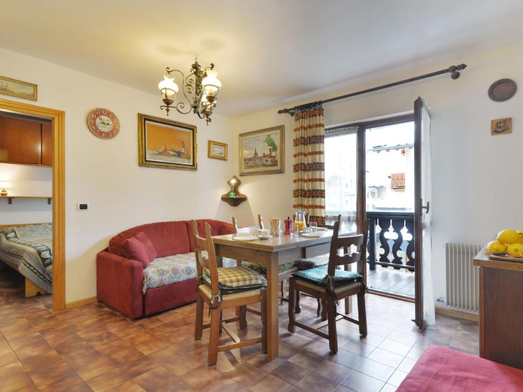 Posezení v ubytování Apartment Cesa Fraines-3 by Interhome