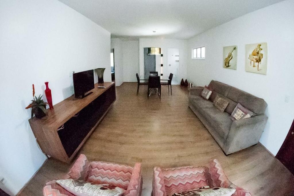  Apartamento Excelente a 100 metros da Praia de Ponta Verde - Maceió
