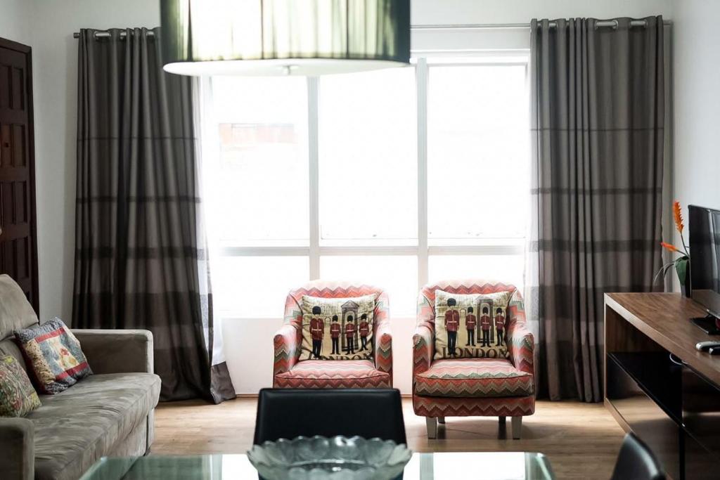  Apartamento Excelente a 100 metros da Praia de Ponta Verde - Maceió
