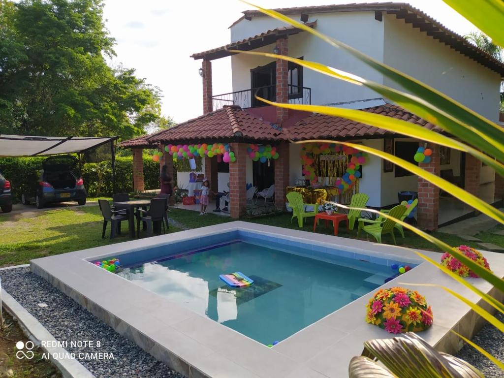 Bazén v ubytování Casa Campo Emaus nebo v jeho okolí