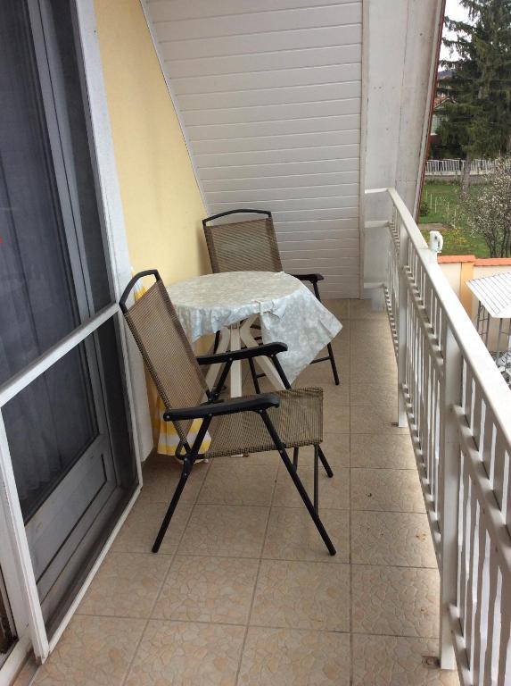 Balkón nebo terasa v ubytování Gyenesi Virág Apartman