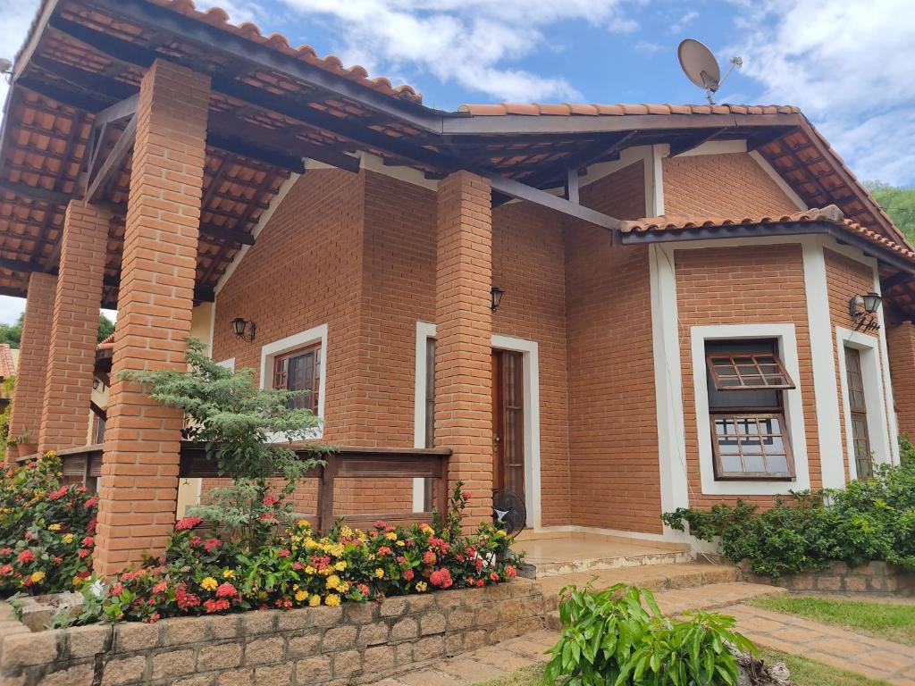  FUJA FASE VERMELHA - CHÁCARA COM PISCINA 3 SUITES
