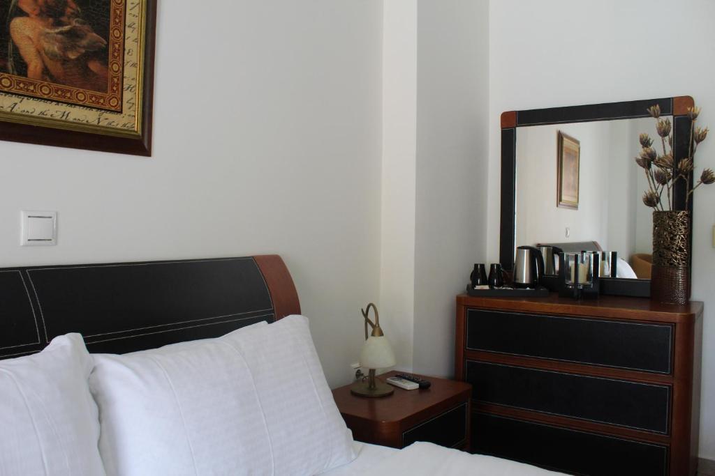 Łóżko lub łóżka w pokoju w obiekcie Sofotel