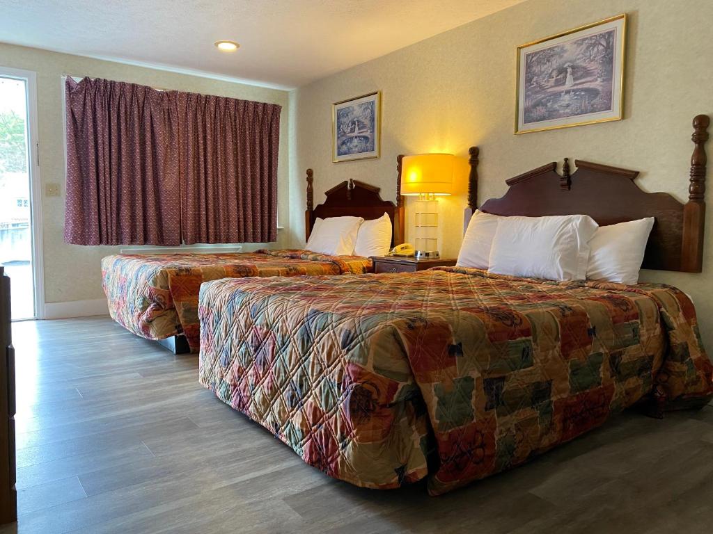 Economy Lodge 682 Main St Sturbridge - Habitación Doble Presupuestar