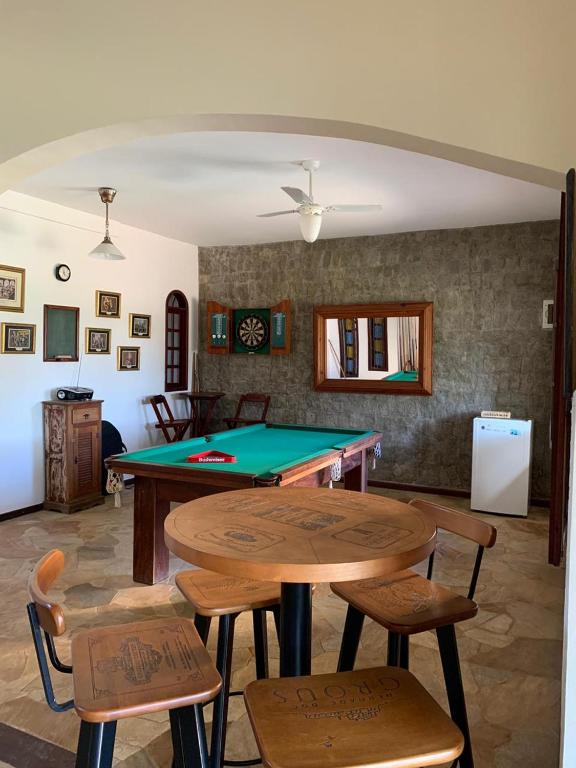  Casa de luxo em frente à praia de Itaúna