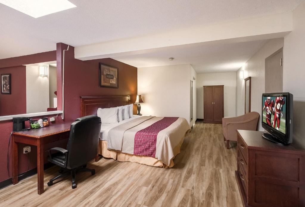 Red Roof Inn Hartford - Vernon - Suite King Room No Fumar