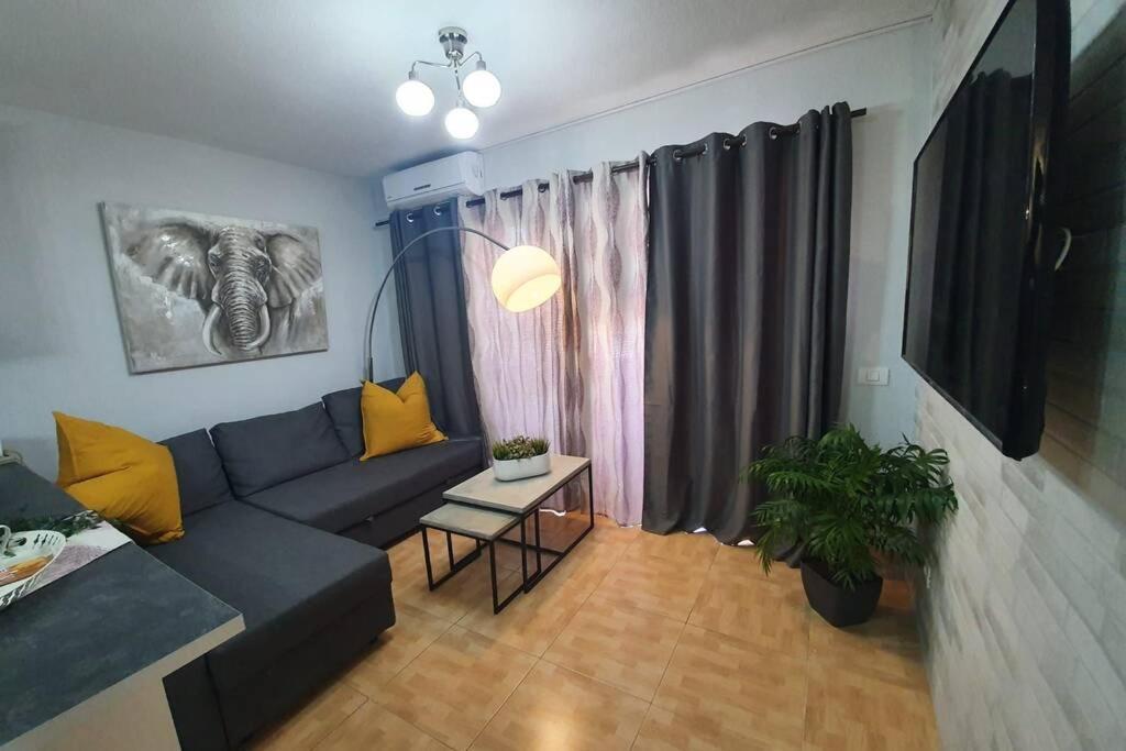 Posedenie v ubytovaní Surycan, beautiful apartment in maspalomas