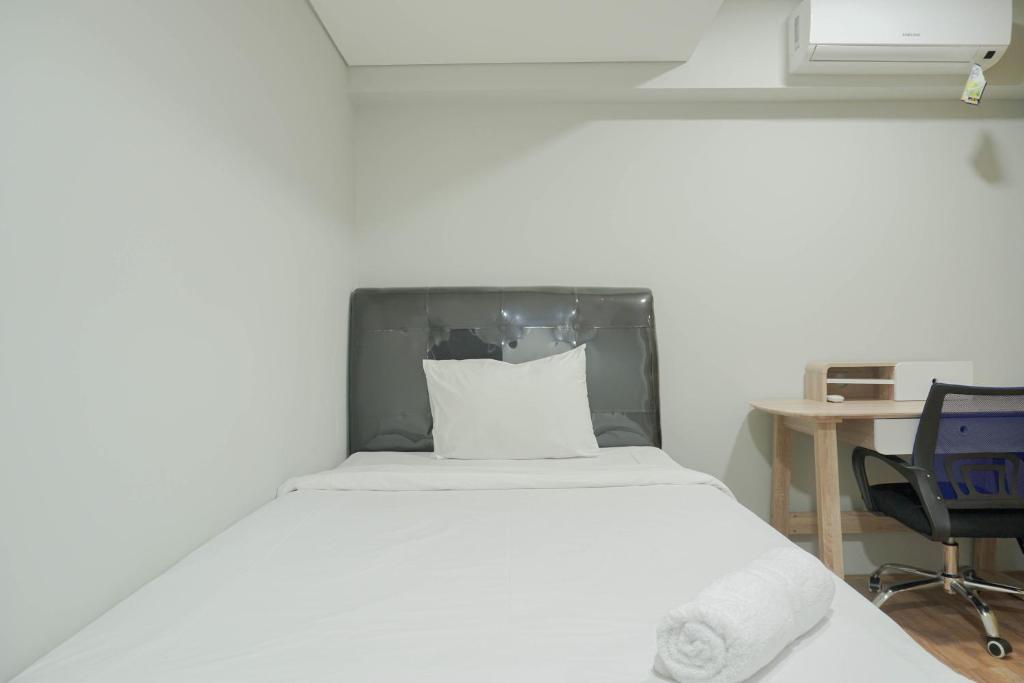Gorgeous 2BR Apartment Maqna Residence By Travelio - Appartement à Deux Chambres