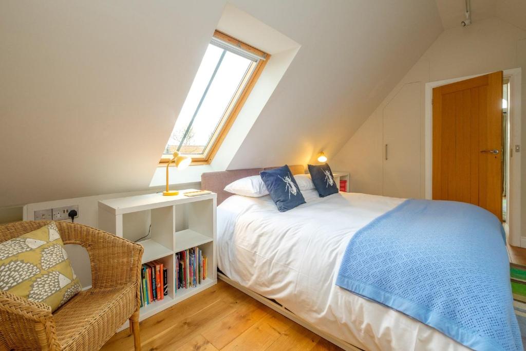 White Cottage Apartment 2