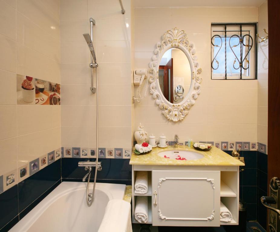 Hanoi Hotel Royal - 11