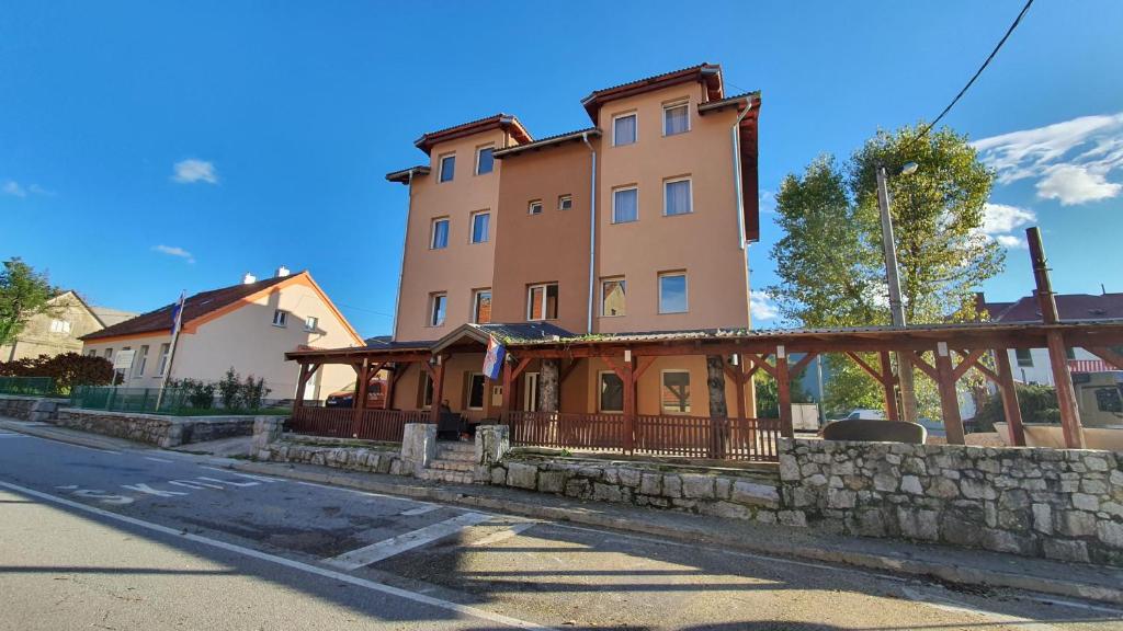 Το κτήριο όπου στεγάζεται  το bed & breakfast