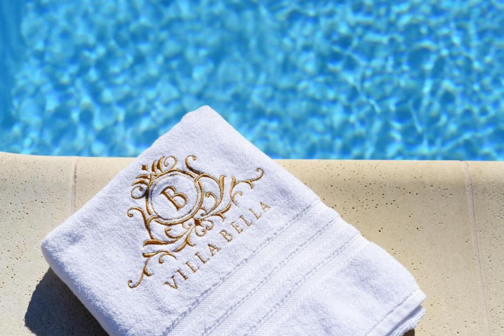 Bazén v ubytování Villa Bella ZadarVillas nebo v jeho okolí