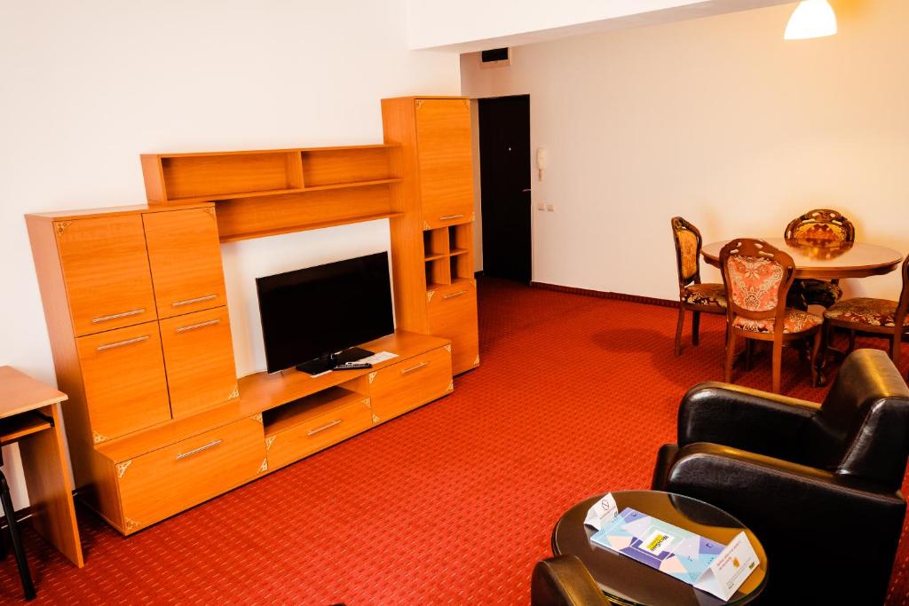 West Gate Studios - Superior Apartment