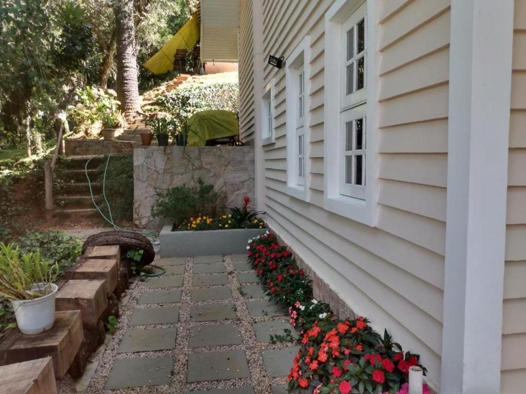  Forest Pine Inn