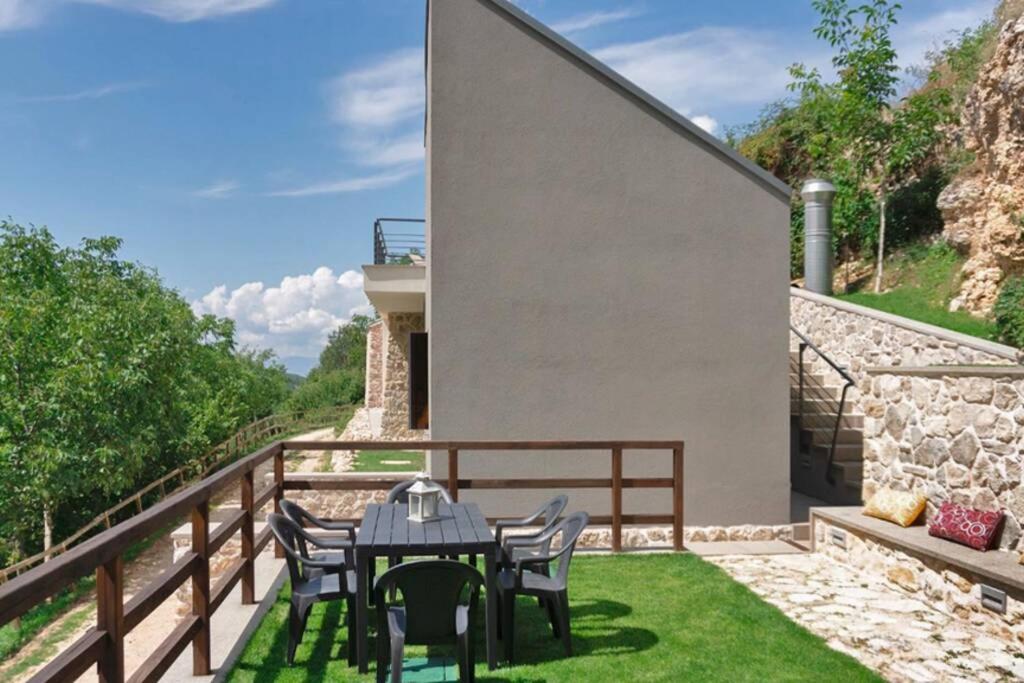 Příroda nedaleko apartmánu