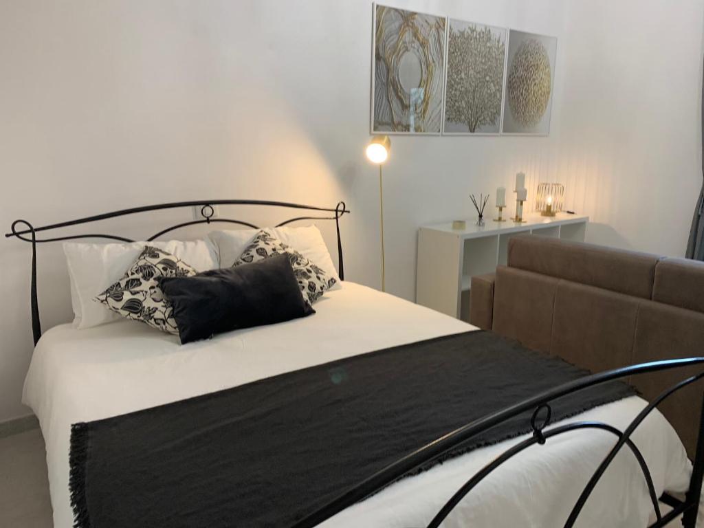 Posteľ alebo postele v izbe v ubytovaní Luxury Apartment in Rome Countryside - Francigena