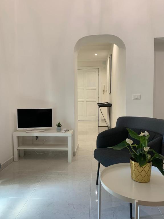 Televízia a/alebo spoločenská miestnosť v ubytovaní Luxury Apartment in Rome Countryside - Francigena