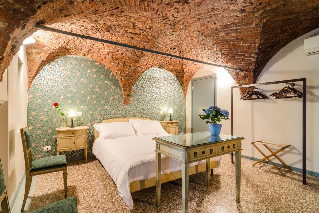 Ca' Monteggia Guest House - 10