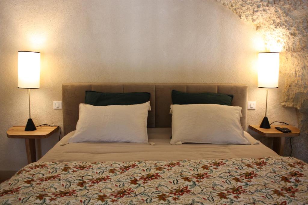 Le Clos Baudoin B&B Troglo - Family Room With Terrace