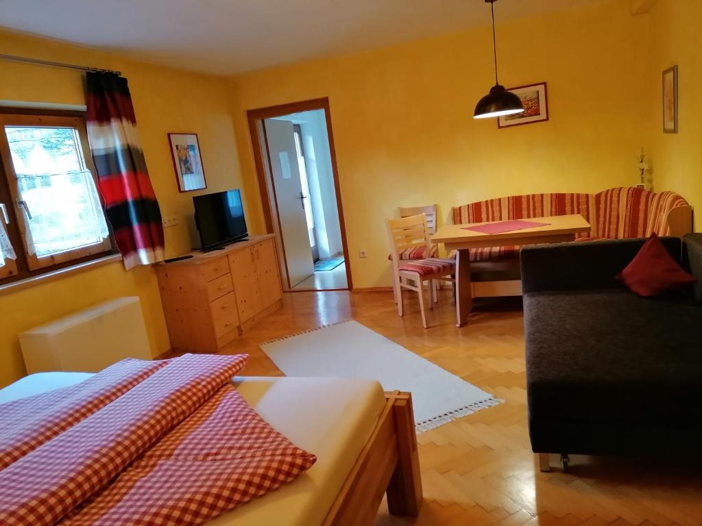 Posteľ alebo postele v izbe v ubytovaní Ferienwohnung Bacher