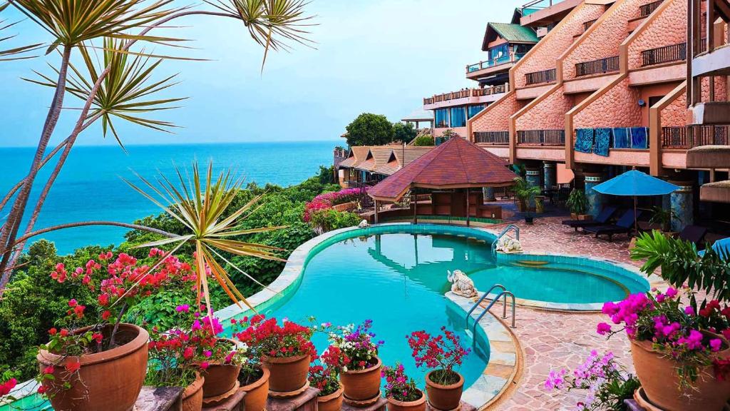 Bazén v ubytování Samui Bayview Resort & Spa - SHA Plus nebo v jeho okolí