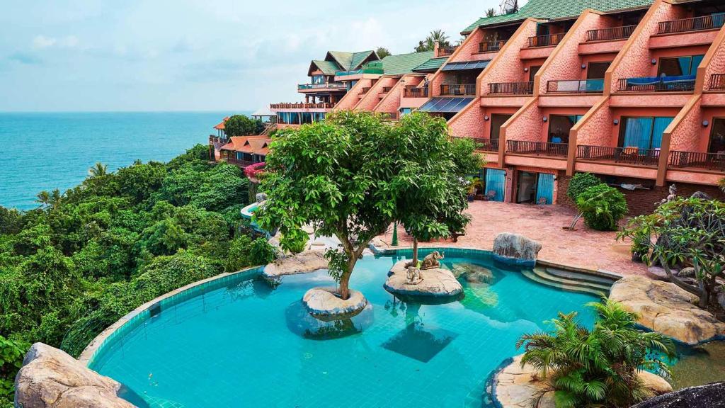 Bazén v ubytování Samui Bayview Resort & Spa - SHA Plus nebo v jeho okolí