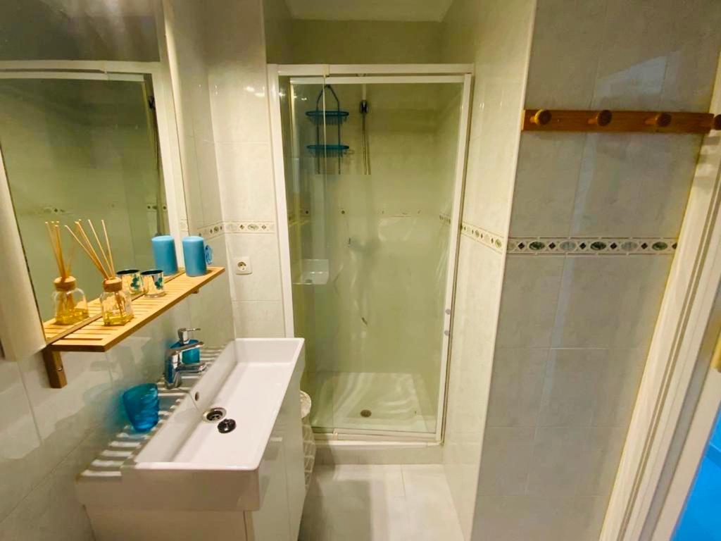 Koupelna v ubytování Estudio muy acogedor en Benalmádena