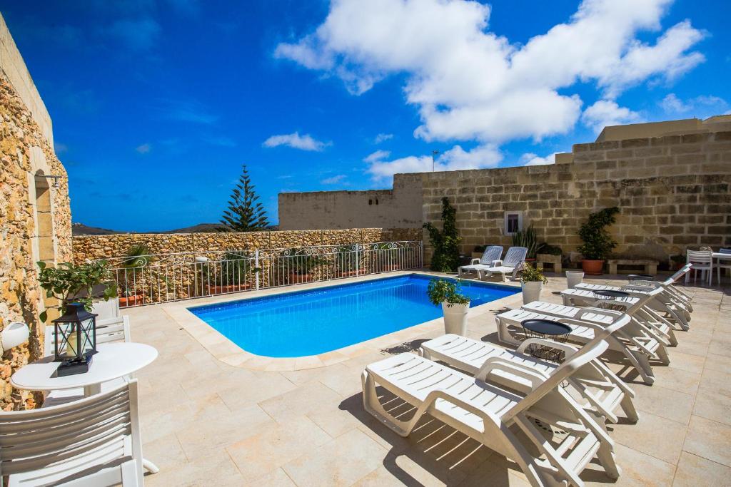 Bazén v ubytování Sweet Life Gozo - Boutique Living nebo v jeho okolí