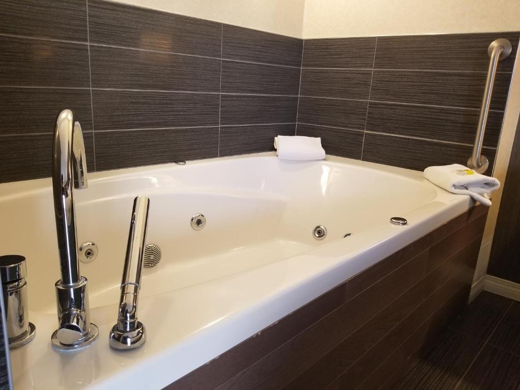 Holiday Inn Express Edmonton Downtown by IHG - Resim 3