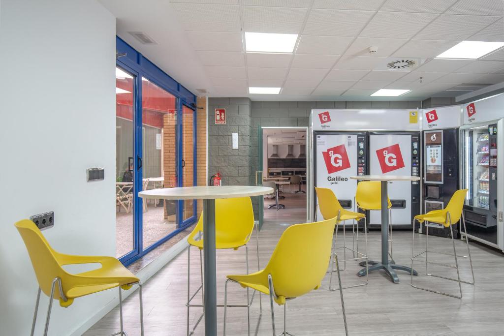 Albergue Juvenil Colegio Mayor Galileo Galilei, Valencia ...