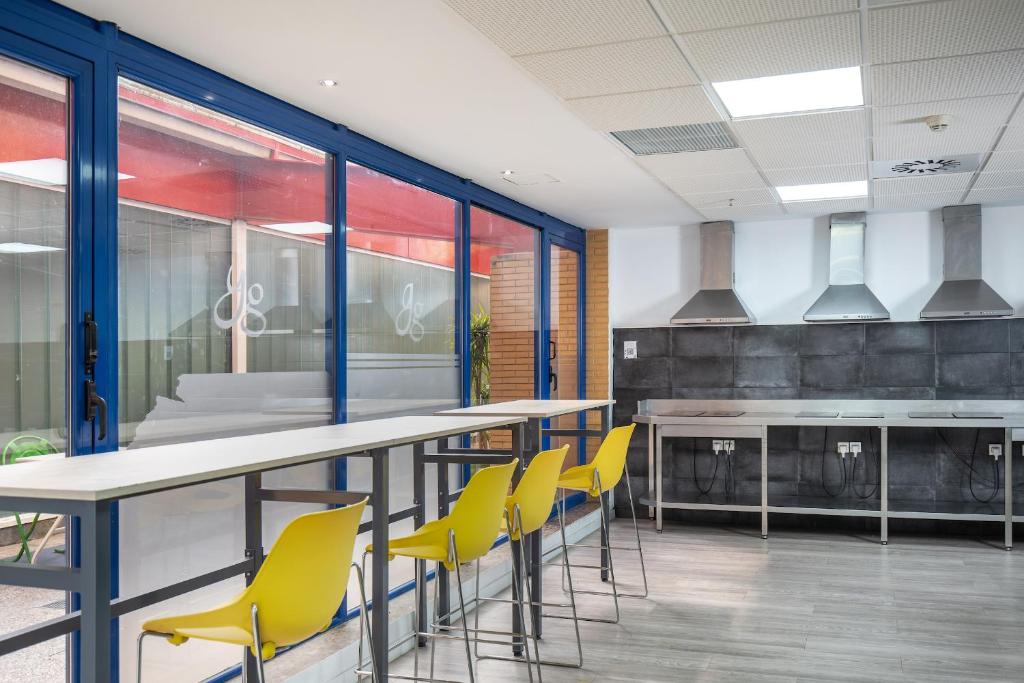 Albergue Juvenil Colegio Mayor Galileo Galilei, Valencia ...