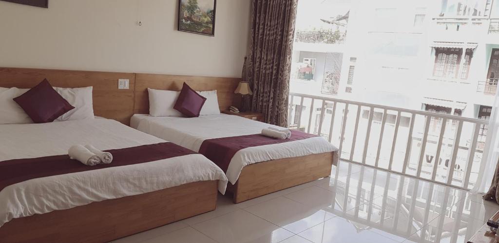 New Sun Hotel Đà Lạt - 阳台的家庭房