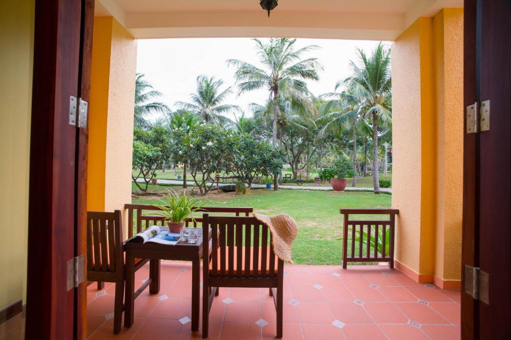 Phòng Comfort Giường Đôi Có Ban Công - Minibar Miễn Phí Trong Phòng