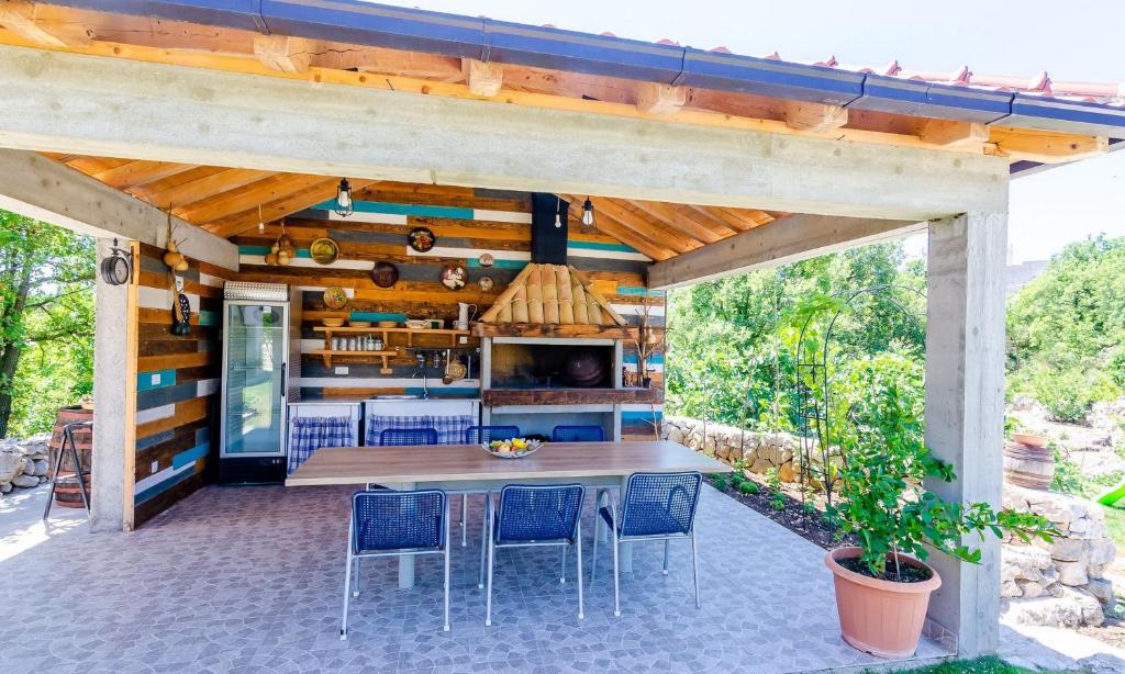 Patio nebo venkovní prostory v ubytování Villa Majkovica